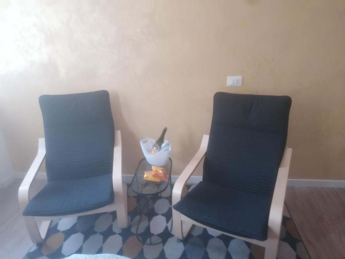 Emmanueli65 Fronte Clinica Per 5 Matrimoniale 2 Singoli 1 Divano Letto Piacenza Zewnętrze zdjęcie