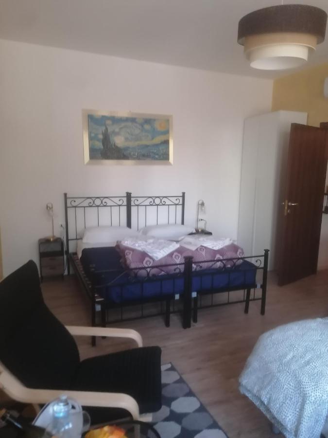 Emmanueli65 Fronte Clinica Per 5 Matrimoniale 2 Singoli 1 Divano Letto Piacenza Zewnętrze zdjęcie
